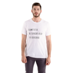 camiseta de juntar pelo de cachorro